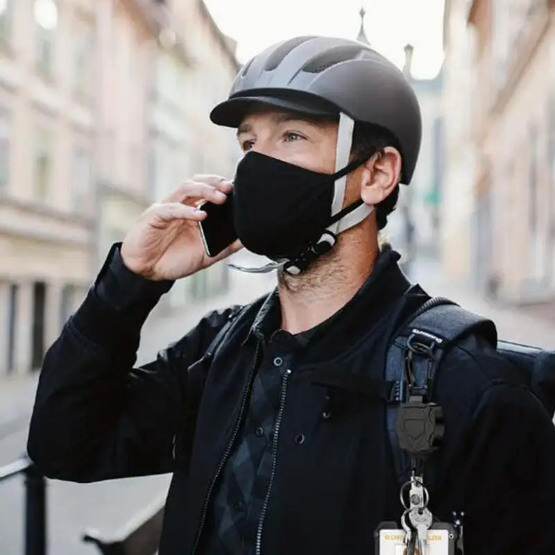 Retractable ID/Badge Holder